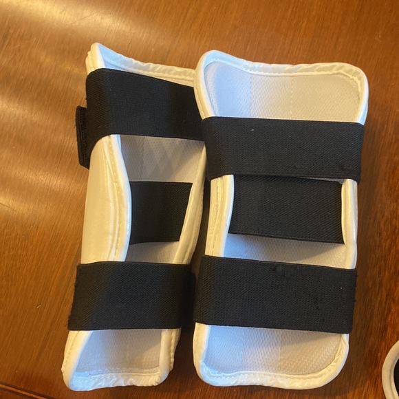 Other Euc Tiger Claw Sparring Arm Set Gear And Brand Unknown For Shin